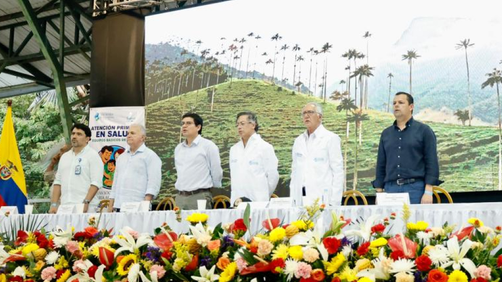 Presidente Gustavo Petro y Ministro de Salud Guillermo Alfonso Jaramillo en la mesa de rendición de cuentas