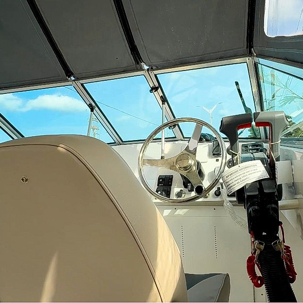 Cabina de la ambulancia maritima medicalizada